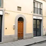 Cozy 1-Bedroom Apartment With Balcony In Florence Historic Center