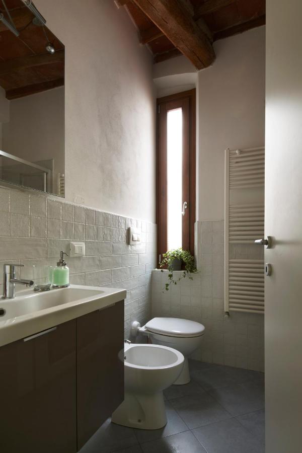 Cozy 1-bedroom With Balcony In Historic Center Firenze