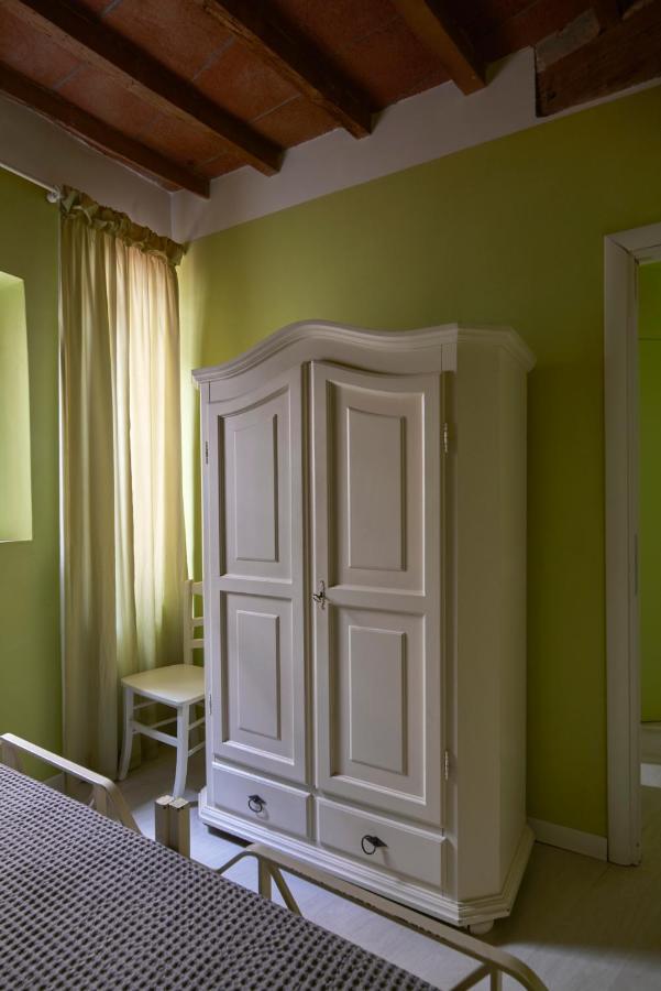 Cozy 1-bedroom With Balcony In Historic Center Appartamento